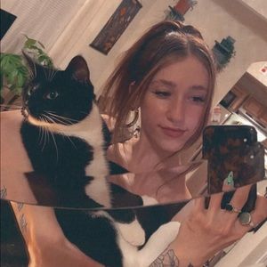 Meet your Posher, Kaitlyn